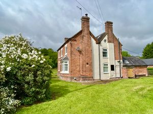 Side Elevation- click for photo gallery